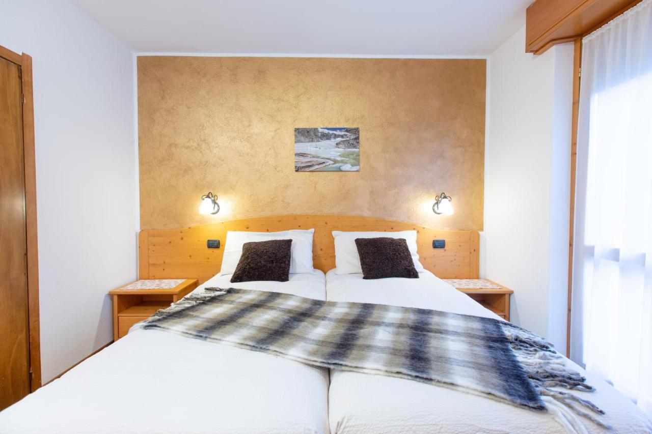Hotel Biancospino Lanzada Exteriör bild