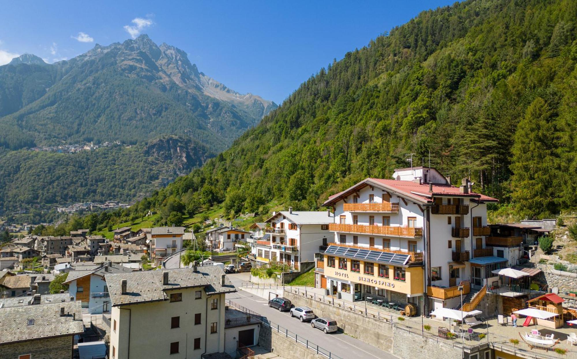 Hotel Biancospino Lanzada Exteriör bild